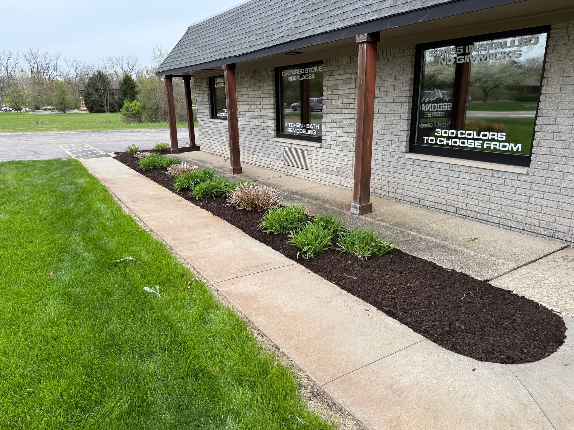 Gallery photos for Fresh Mulch Installation That Sharpens Curb Appeal in Commerce Twp MI: Image #1