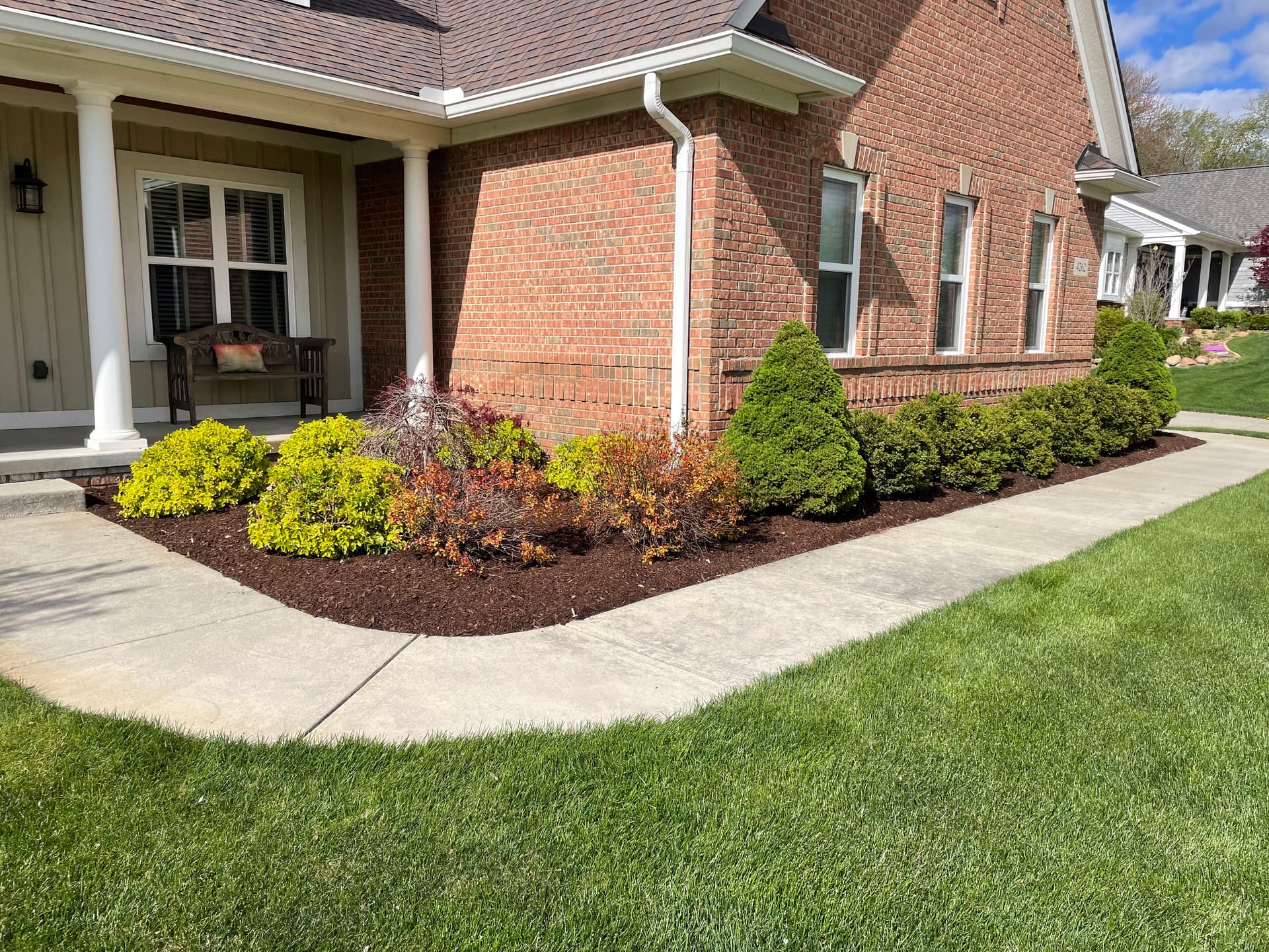 Gallery photos for Fresh Mulch Refresh Ties It All Together in Commerce Twp: Image #1